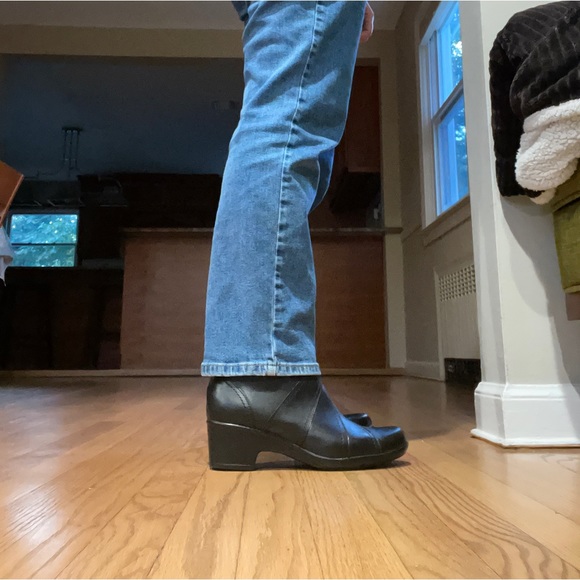 Clarks soft cushion booties - Picture 3 of 3